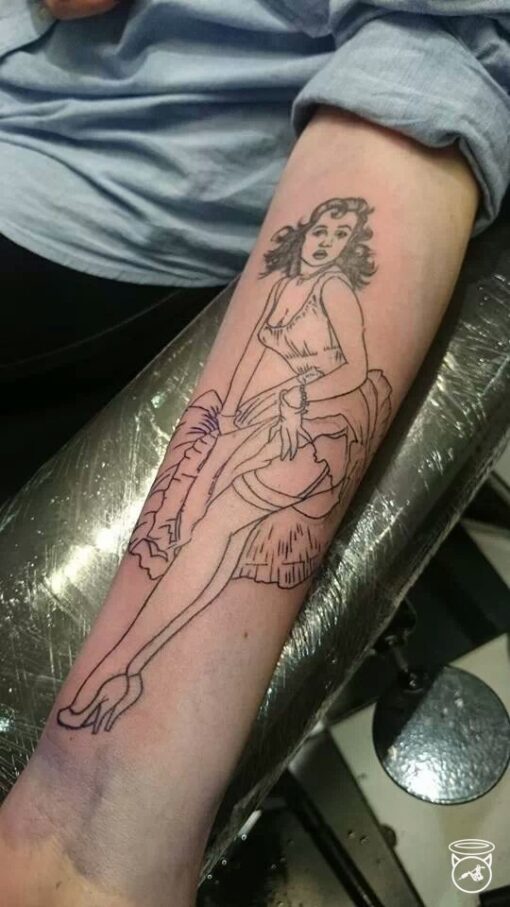 Pin Up Outline